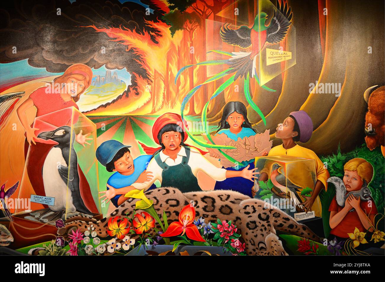 Un dipinto murale d'arte è in mostra nell'atrio dell'aeroporto internazionale di Denver ed è controverso nella sua materia Foto Stock