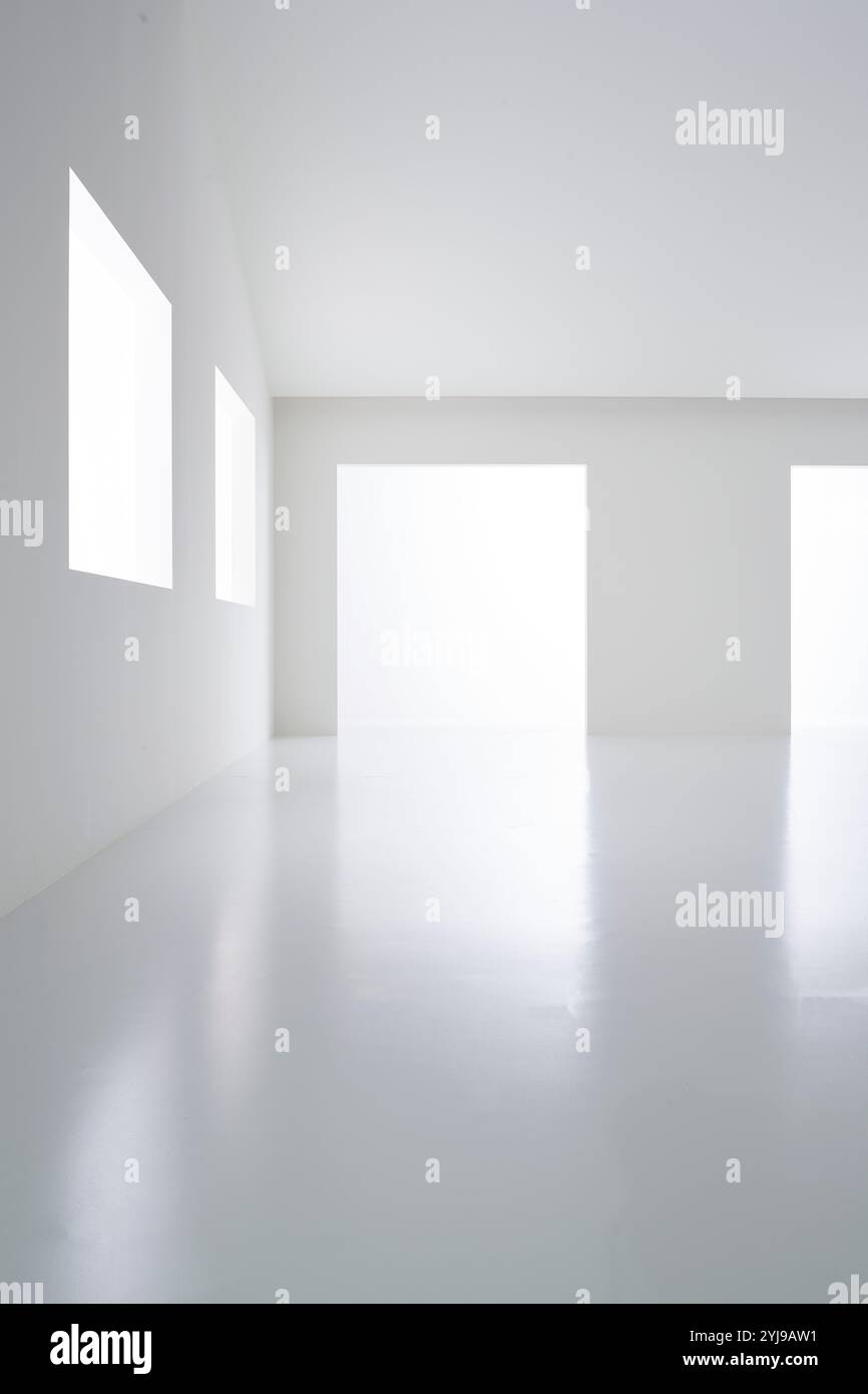 Pareti bianche e pavimento Foto Stock