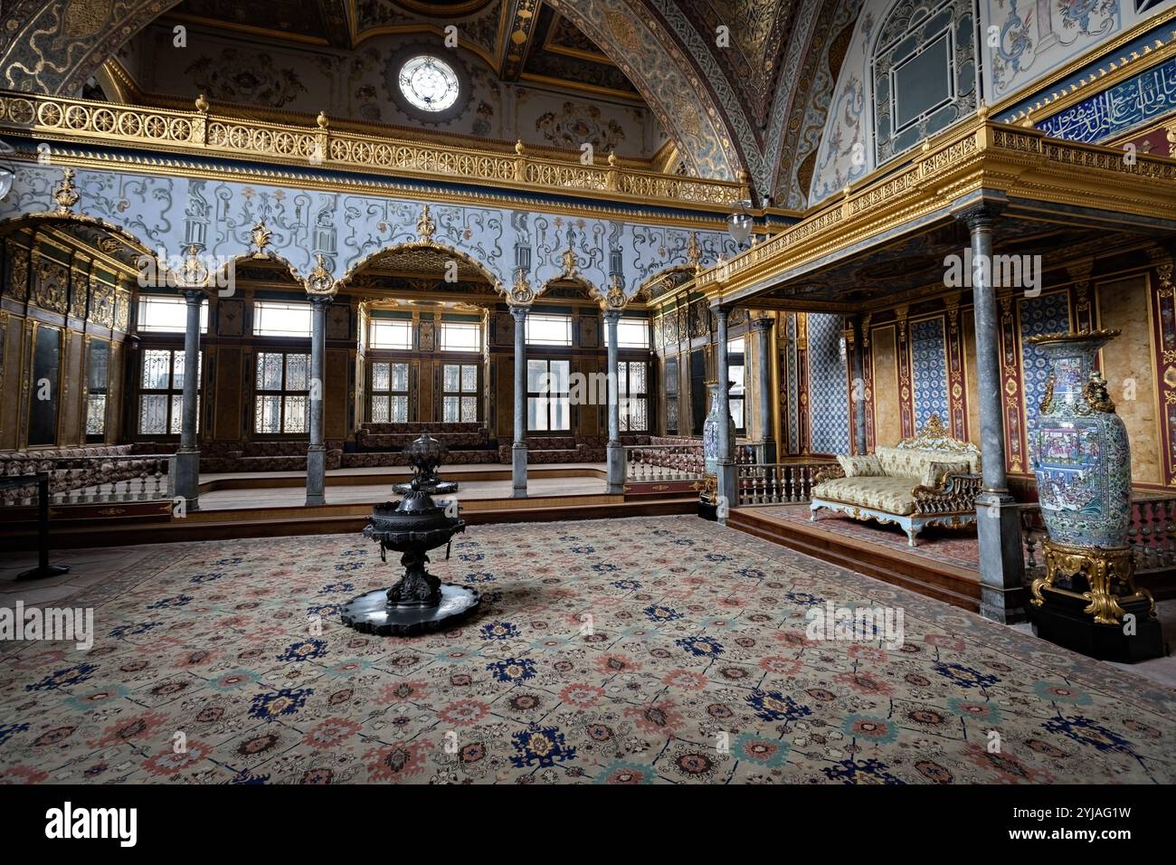 Dettagli interni di lusso del palazzo Harem nel Museo Topkapi di Istanbul, Turchia Foto Stock