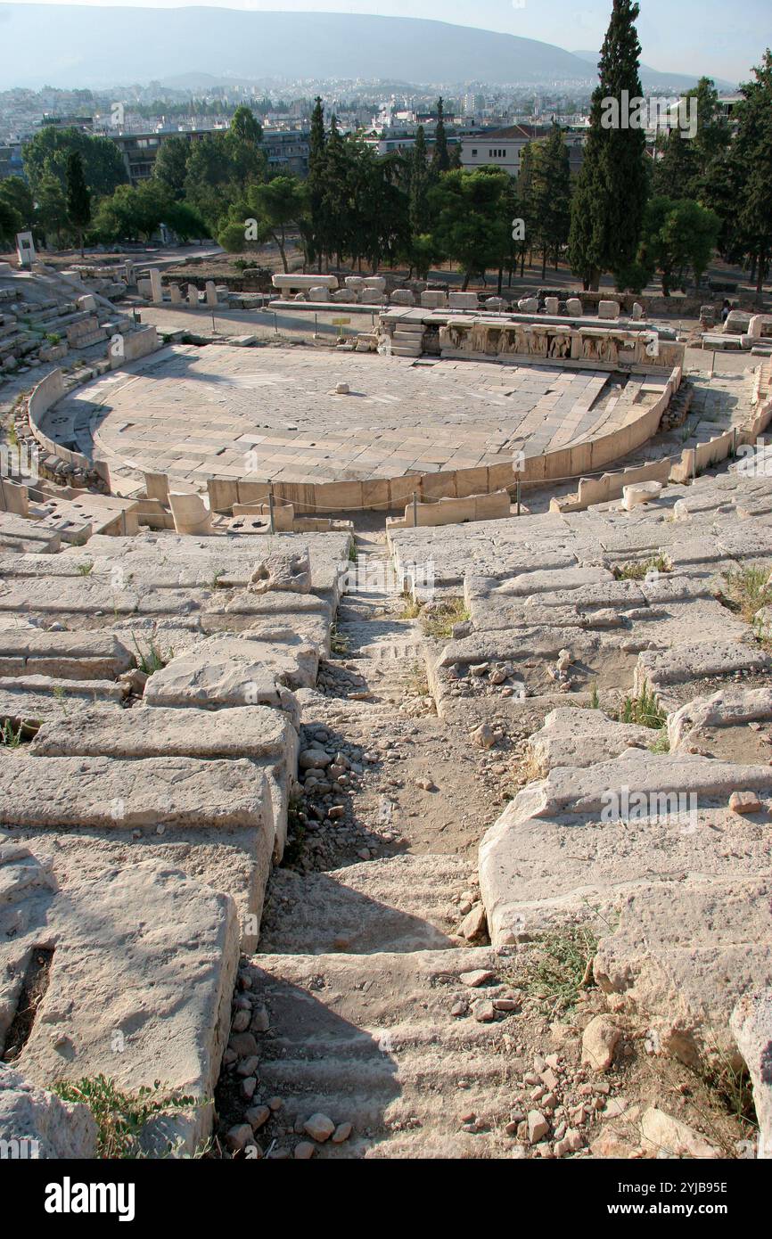 Teatro di Dioniso. Teatro greco antico. Versante sud dell'Acropoli. Resti del periodo romano. Atene. Grecia. Foto Stock
