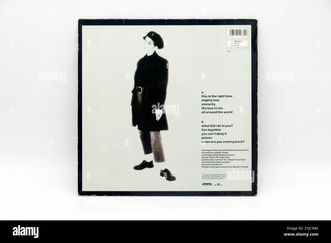 Copertina LP classica d'epoca con affetto di lisa stansfield con un berretto adornato con croci 1989 Foto Stock