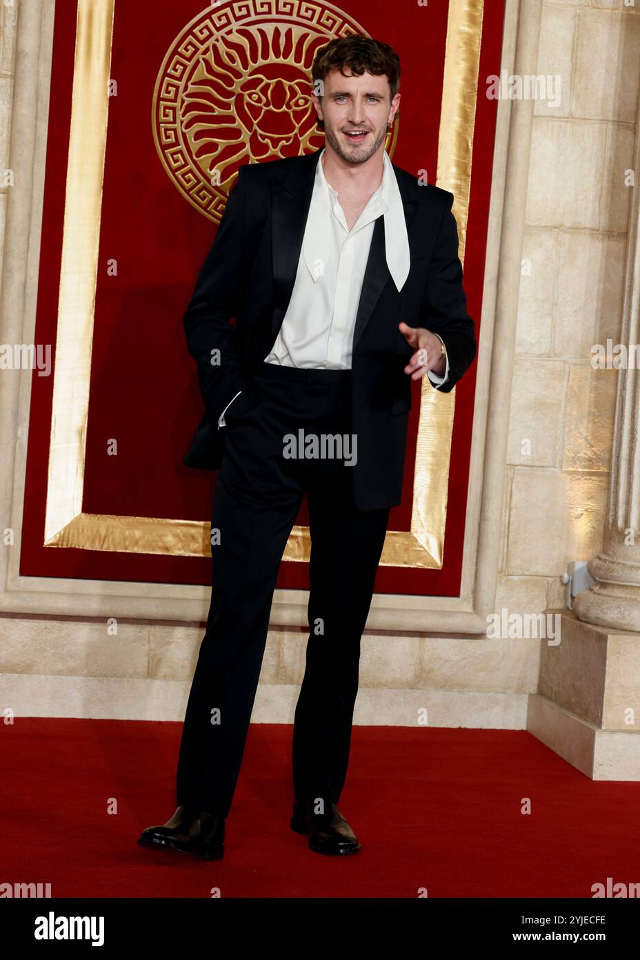Paul Mescal partecipa a The Gladiator II The Royal Film Performance e Global Premiere all'Odeon Luxe di Leicester Square, Londra. Foto Stock