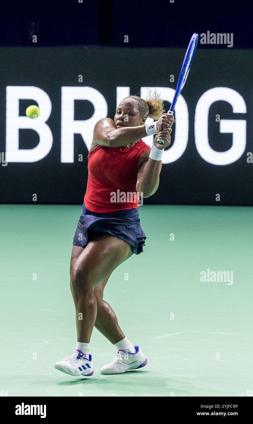 14 novembre 2024; Palacio de Deportes Jose Maria Martin Carpena Arena, Malaga, Spagna; Billie Jean King Cup Finals, giorno 2; Taylor Townsend (USA) Foto Stock