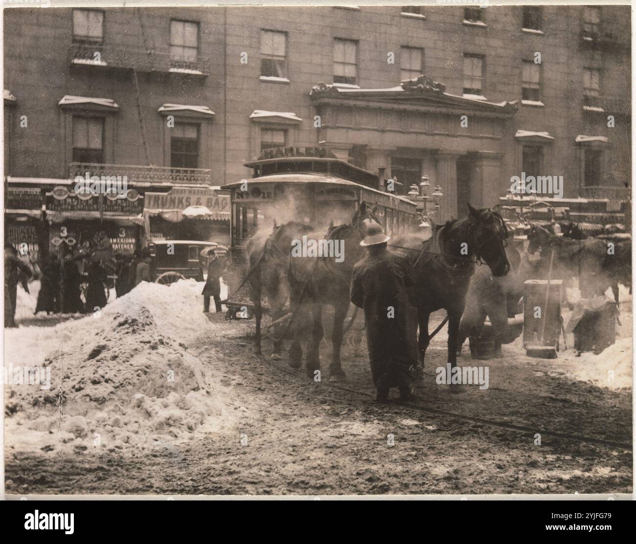 Il terminale. Artista: Alfred Stieglitz (American Hoboken, New Jersey 1864-1946 New York). Dimensioni: 8,9 x 11,5 cm (3 1/2 x 4 1/2 in.). Data: 1893, stampato 1920s-30s. Museo: Metropolitan Museum of Art di New York, Stati Uniti d'America. Foto Stock