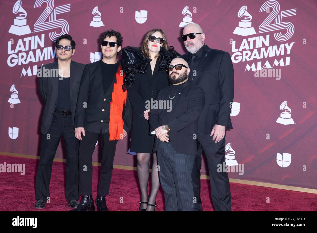 Miami, Stati Uniti. 14 novembre 2024. Ciao cavalluccio marino! Cammina sul tappeto rosso durante il 25° Latin Grammy 2024 Awards e lo spettacolo al Kaseya Center di Miami, Florida, giovedì 14 novembre 2024. Foto di Gary i Rothstein/UPI credito: UPI/Alamy Live News Foto Stock