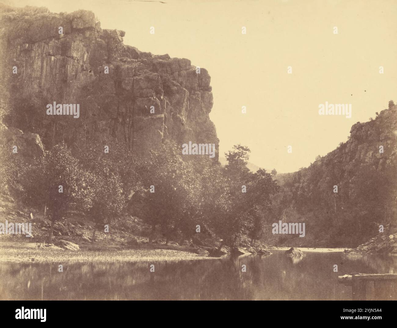 Frank Chauvassaigne, francese, data di nascita 1831, Landscape, 1858, stampa albume, immagine, foglio: 23,4 x 30,2 cm (9 3, 16 x 11 7, 8 pollici), montaggio: 31,3 x 47,4 cm (12 5, 16 x 18 11, 16 pollici Foto Stock