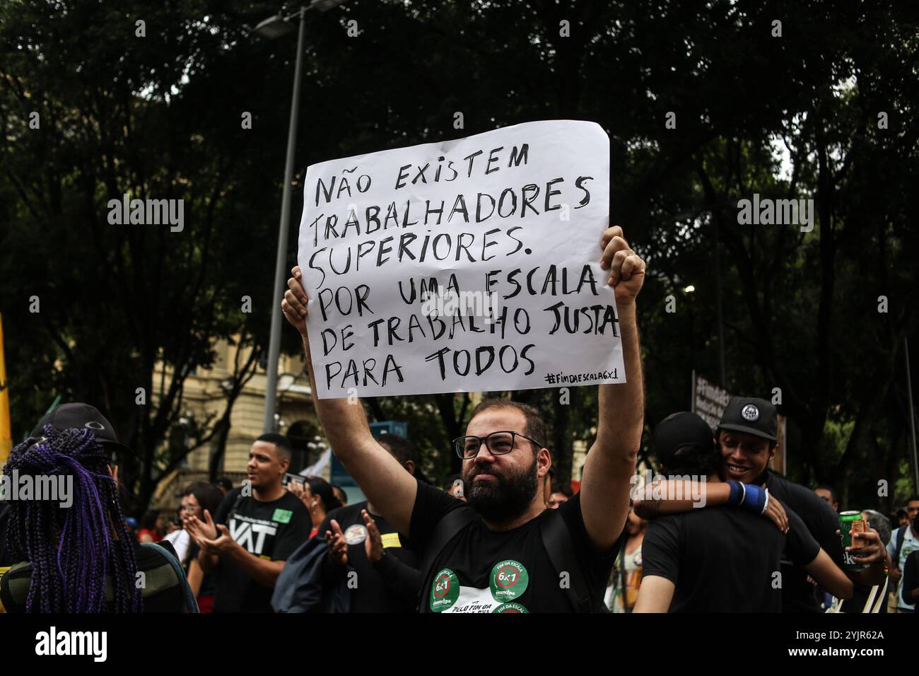 15 novembre 2024, Rio De Janeiro, Rio De Janeiro, Brasile: Rio de janeiro (rj), 11/15/2024 - dimostrazione/pec/scala 6x1 - dimostrazione nazionale a sostegno della pec per la fine della scala 6x1 che si è svolta questo venerdì (15) nel centro della città di rio de janeiro. (Foto: Aline Ribeiro AlcÃƒÂ¢ntara/Thenews2/Zumapress) (immagine di credito: © Aline Ribeiro Alcantara/TheNEWS2 via ZUMA Press Wire) SOLO PER USO EDITORIALE! Non per USO commerciale! Foto Stock