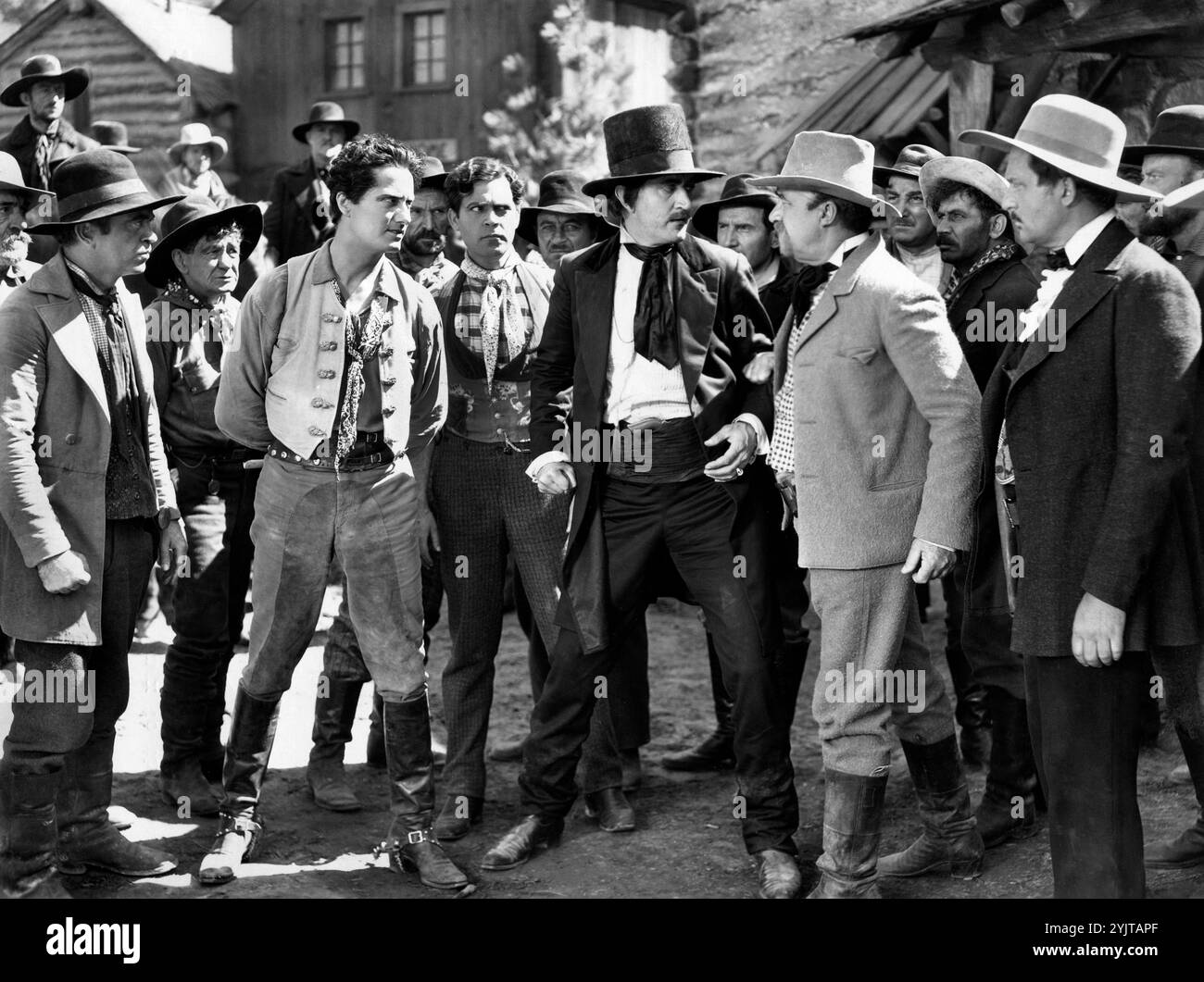 James Rennie, George Cooper, sul set del film western "la ragazza del West d'oro", First National & Vitaphone Picture, 1930 Foto Stock