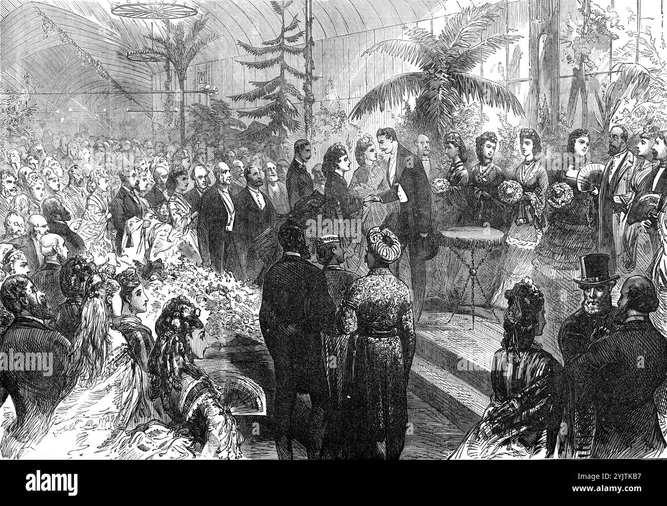 Festa serale dei giardini della Royal Botanic Society, Regent's Park, [Londra], 1872. '...la serra e diversi tendoni erano affollati di compagnia alla moda. I giardini erano illuminati di grande splendore e la scena era molto gay e bella. Le luci di calce fissate in diverse parti rendevano il loro quartiere luminoso come il giorno di mezzogiorno; mentre le luci a olio, che segnavano la formazione delle passeggiate principali, ci ricordavano le glorie passate di Vauxhall. Nella grande mostra tenda la band delle 1st Life Guards suonava una selezione di musica durante la serata... si diceva che i visitatori reali si sono svegliati Foto Stock