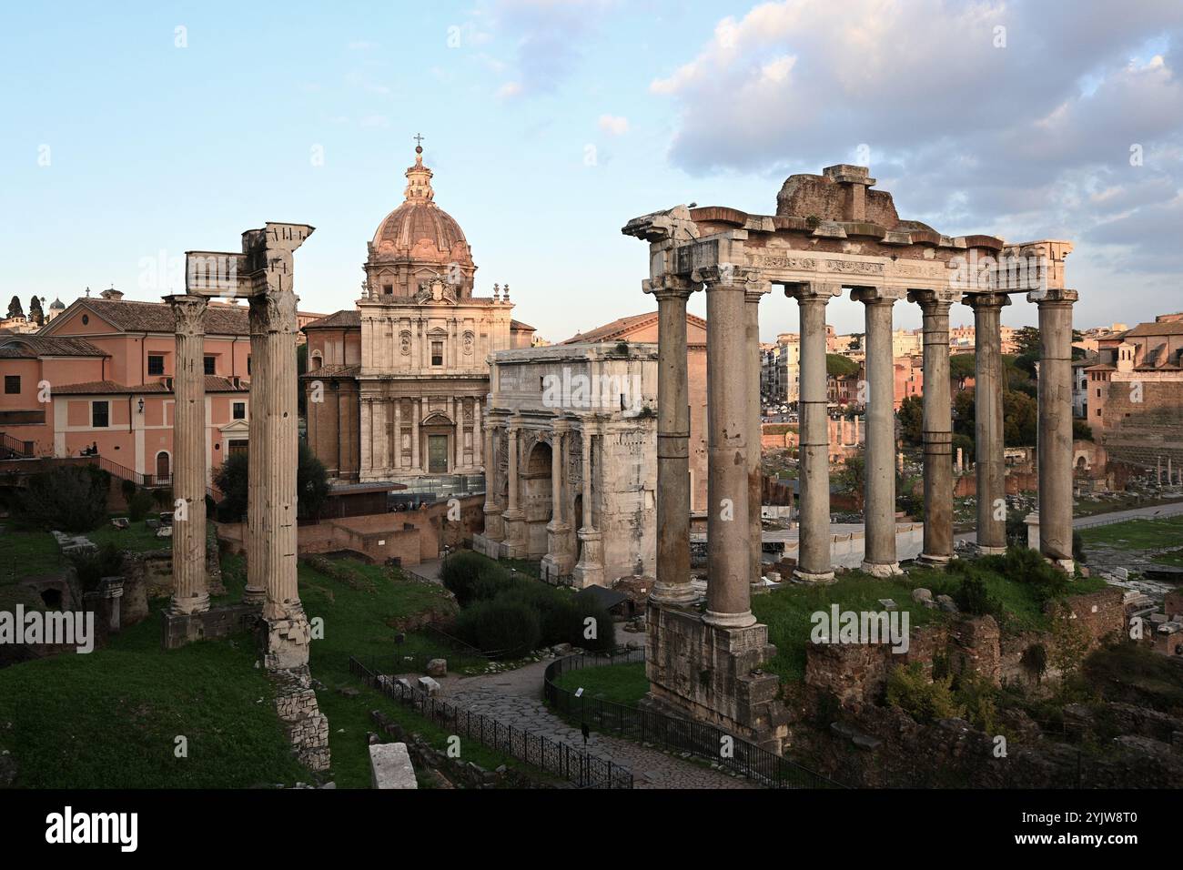 Vista del foro Romano dal Campidoglio di Roma, Italia Foto Stock