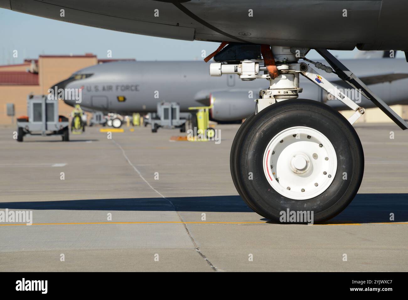 Carrello Di Atterraggio Posteriore Dell'aeroplano Del Ampio-corpo