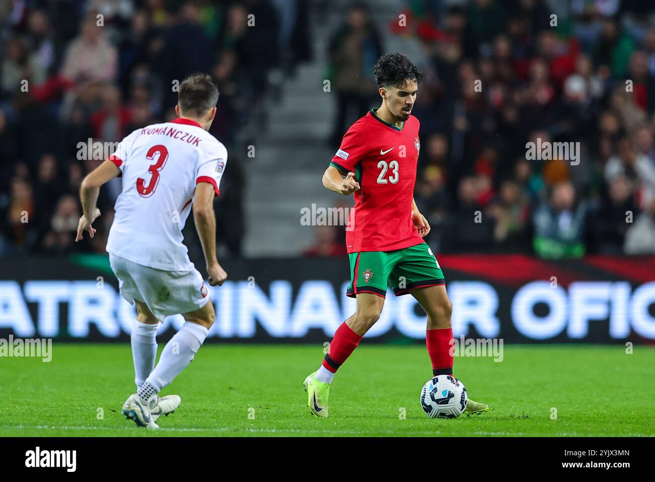 Dragon Stadium, Oporto, Portogallo. 15 novembre 2024. Nella foto da sinistra a destra, Vitinha al Portogallo vs Polonia, UEFA NATIONS LEAGUE. Crediti: Victor Sousa/Alamy Live News Foto Stock