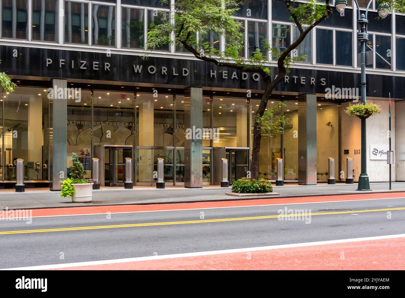 Sede centrale mondiale della Pfizer a New York, Stati Uniti. Foto Stock