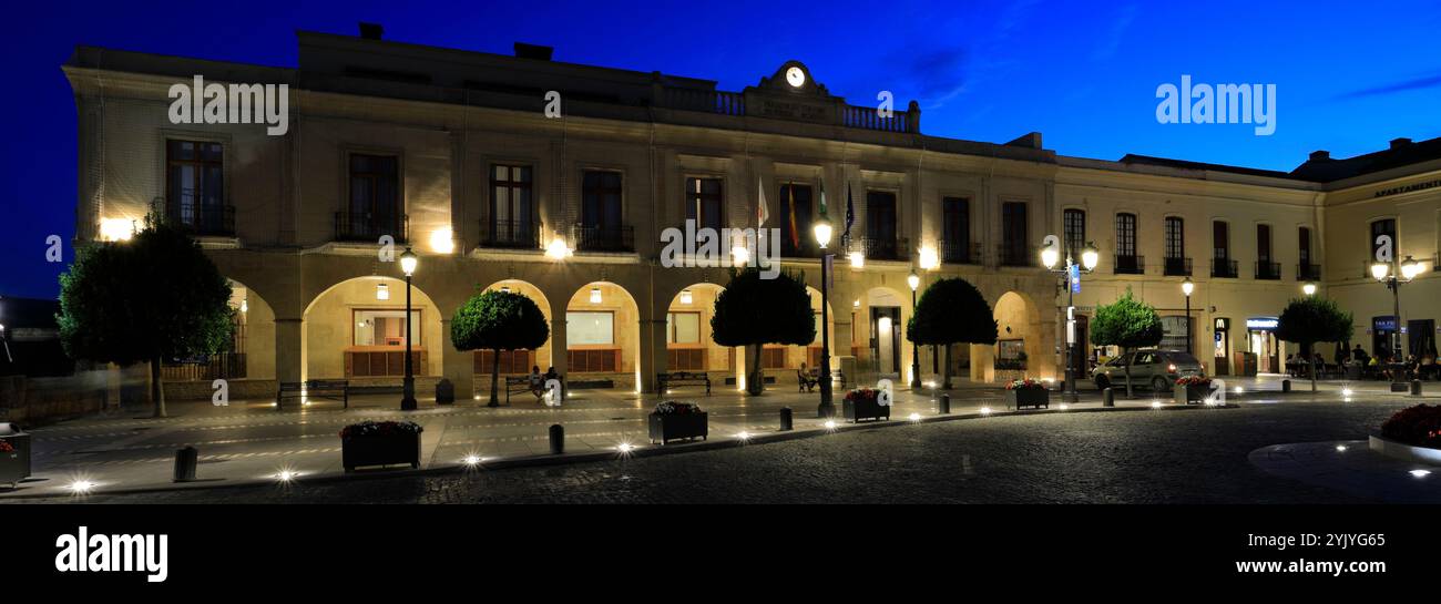 Vista notturna su Piazza Spagna, città di Ronda, Andalusia, Spagna Foto Stock