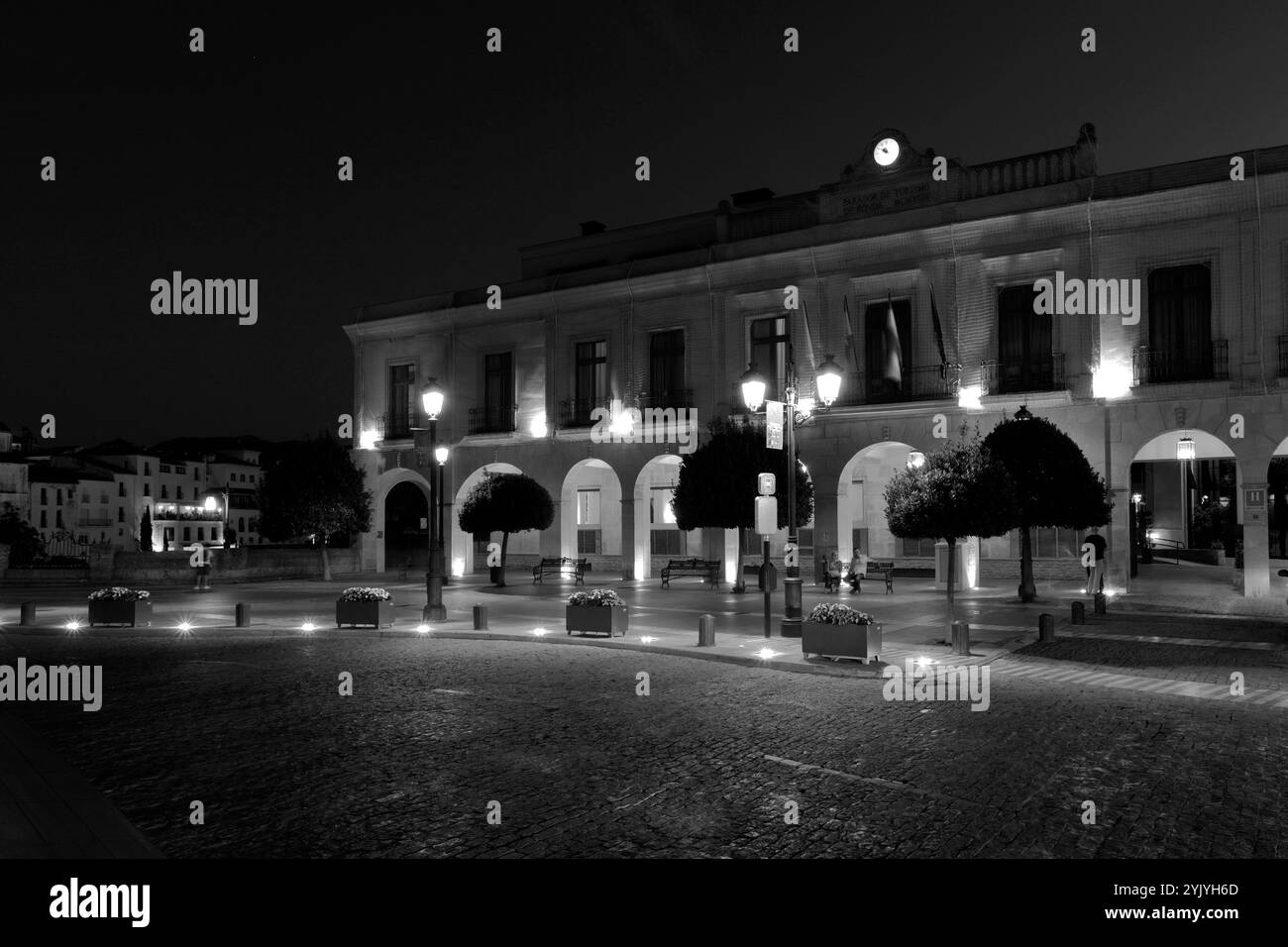 Vista notturna su Piazza Spagna, città di Ronda, Andalusia, Spagna Foto Stock