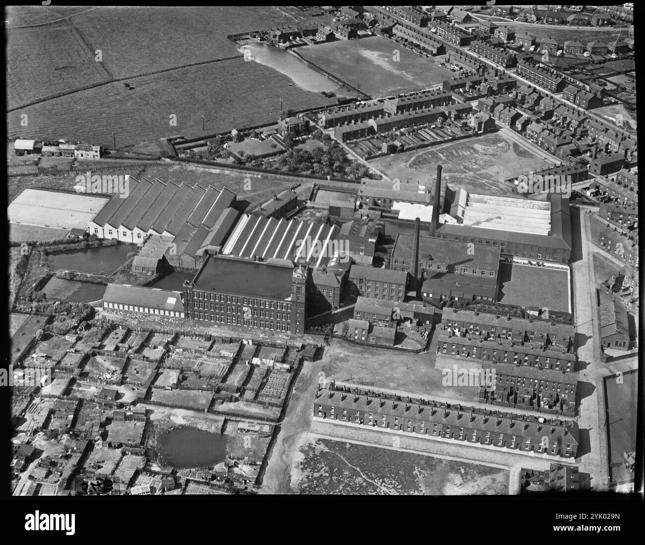 The Bridgewater and Moss Side Cotton Mills, Newtown, Greater Manchester, 1930. Foto Stock