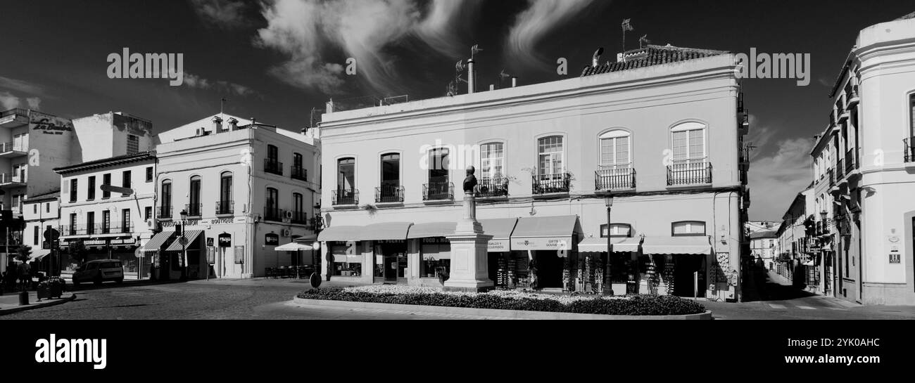 Vista su Piazza della Spagna, città di Ronda, Andalusia, Spagna Foto Stock