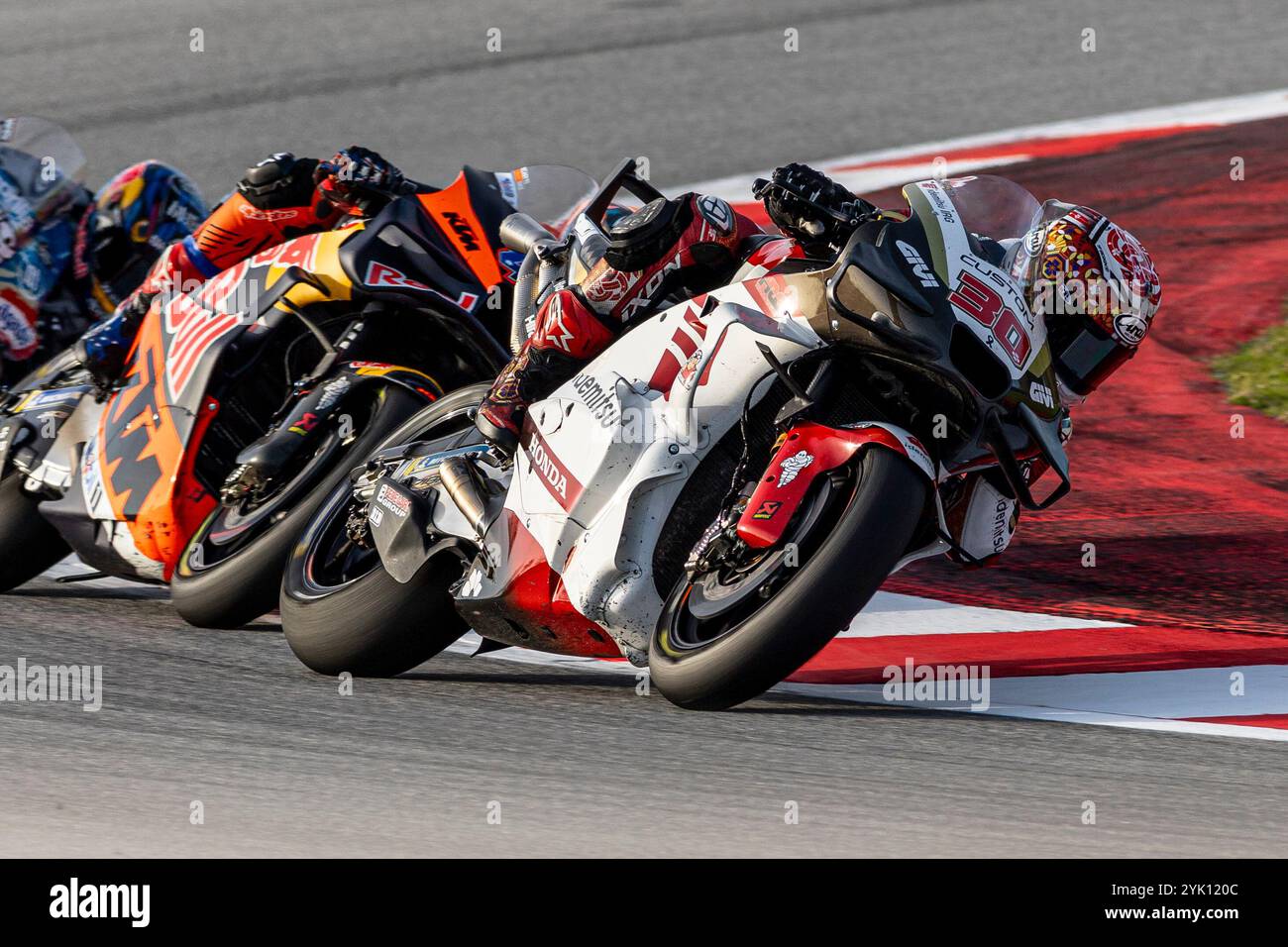 Circuito di Barcellona, Barcellona, Catalogna, Spagna. 16 novembre 2024. 2024 MotoGP Motul Solidarity Grand Prix di Barcellona, giornata di qualificazione; Takaaki Nakagami della LCR Honda durante la Sprint Race credito: Action Plus Sports/Alamy Live News Foto Stock