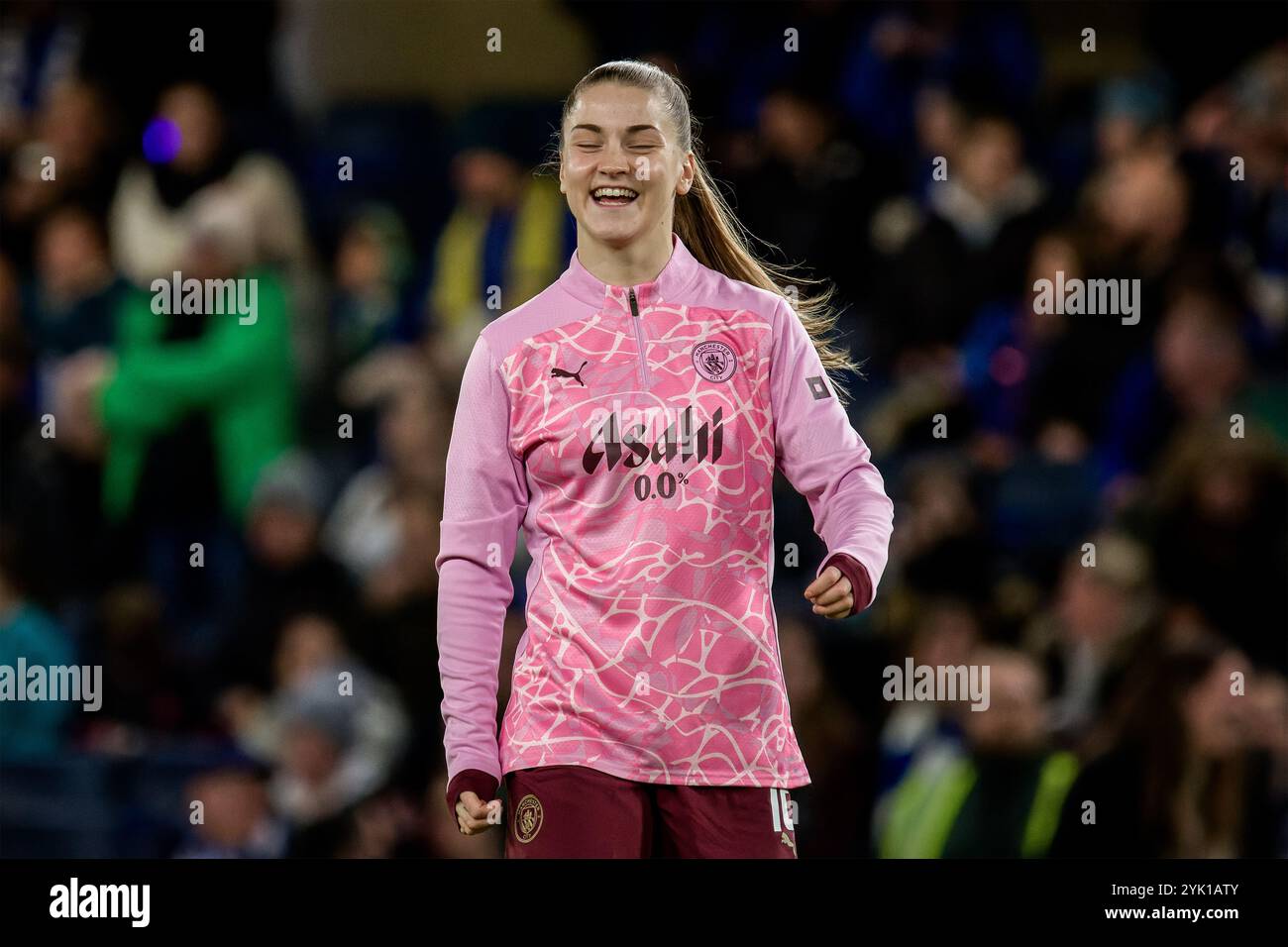 Londra, Regno Unito. 16 novembre 2024. Londra, Inghilterra, 16 novembre 2024: Jess Park (16 Manchester City) si riscalda prima della partita di Womens Super League tra Chelsea e Manchester City allo Stamford Bridge di Londra. (Pedro Porru/SPP) credito: SPP Sport Press Photo. /Alamy Live News Foto Stock