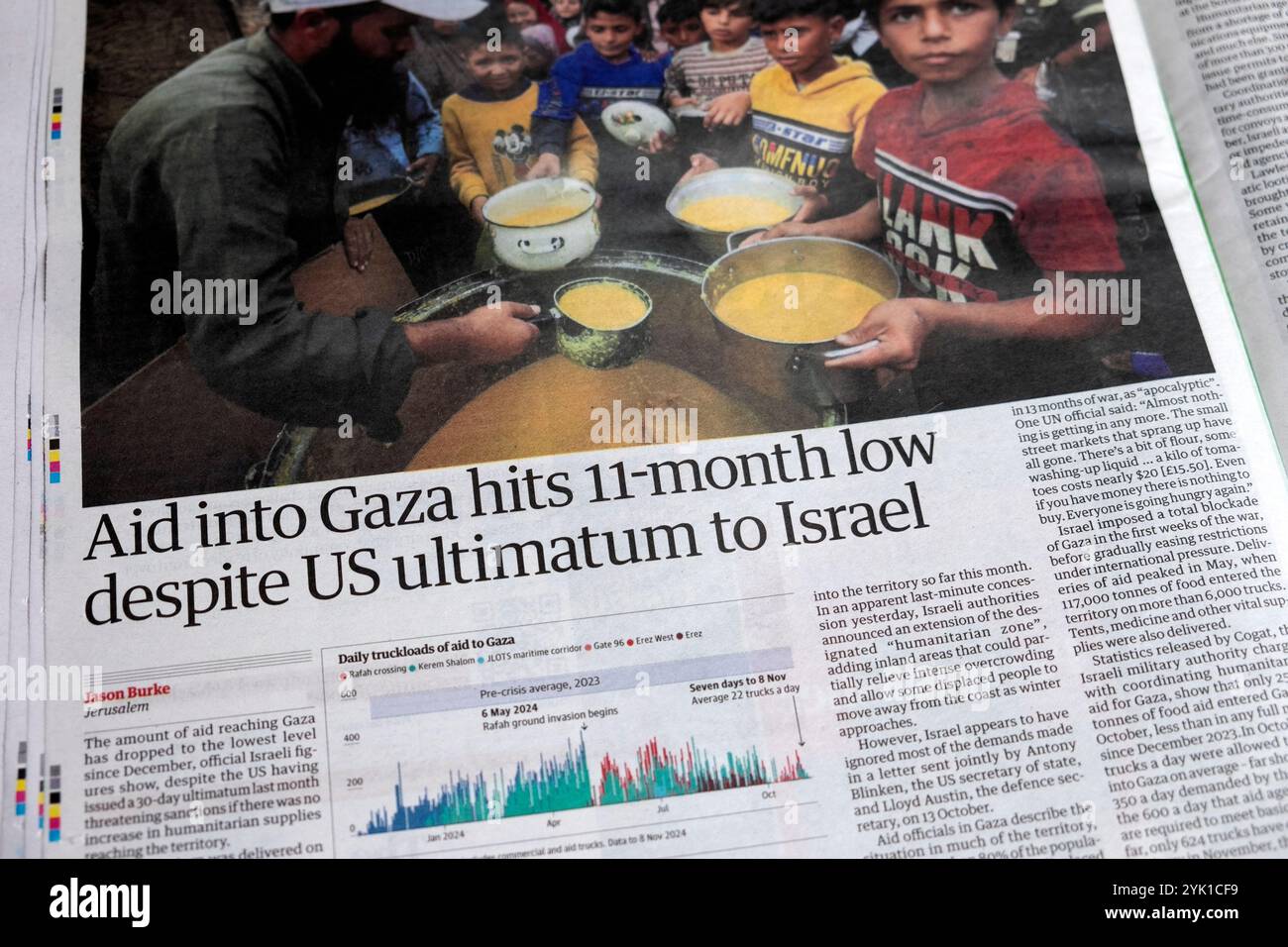"Gli aiuti a Gaza raggiungono il minimo dell'undicesimo mese nonostante l'ultimatum degli Stati Uniti a Israele", il quotidiano Guardian scrive: "La guerra palestinese israeliana, articolo 12 novembre 2024 Regno Unito Foto Stock