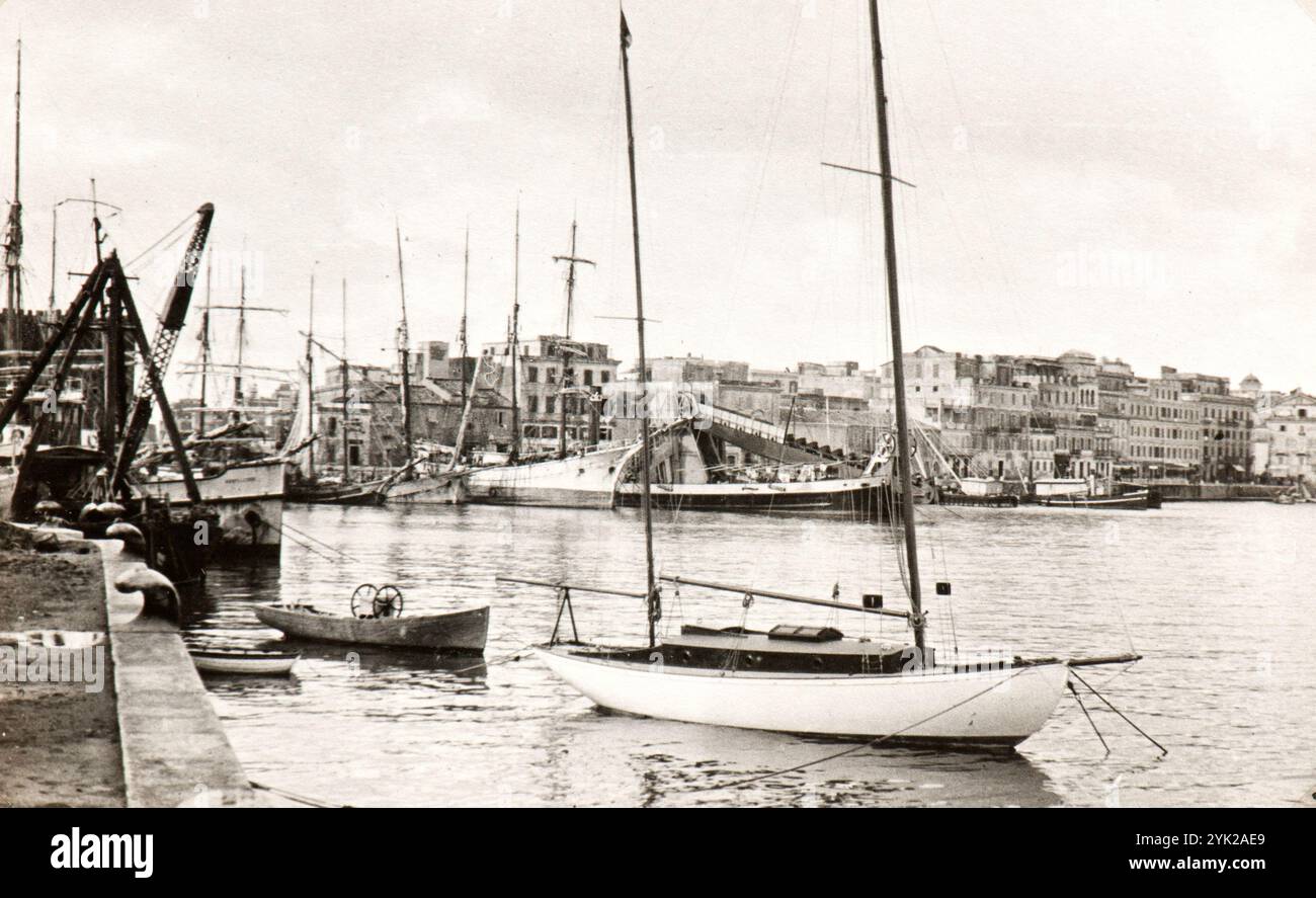 Particolare del porto di Anzio a metà degli anni '1930 Foto Stock