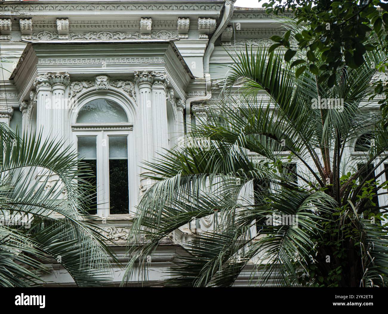 Architettura della città vecchia di Batumi in estate Foto Stock