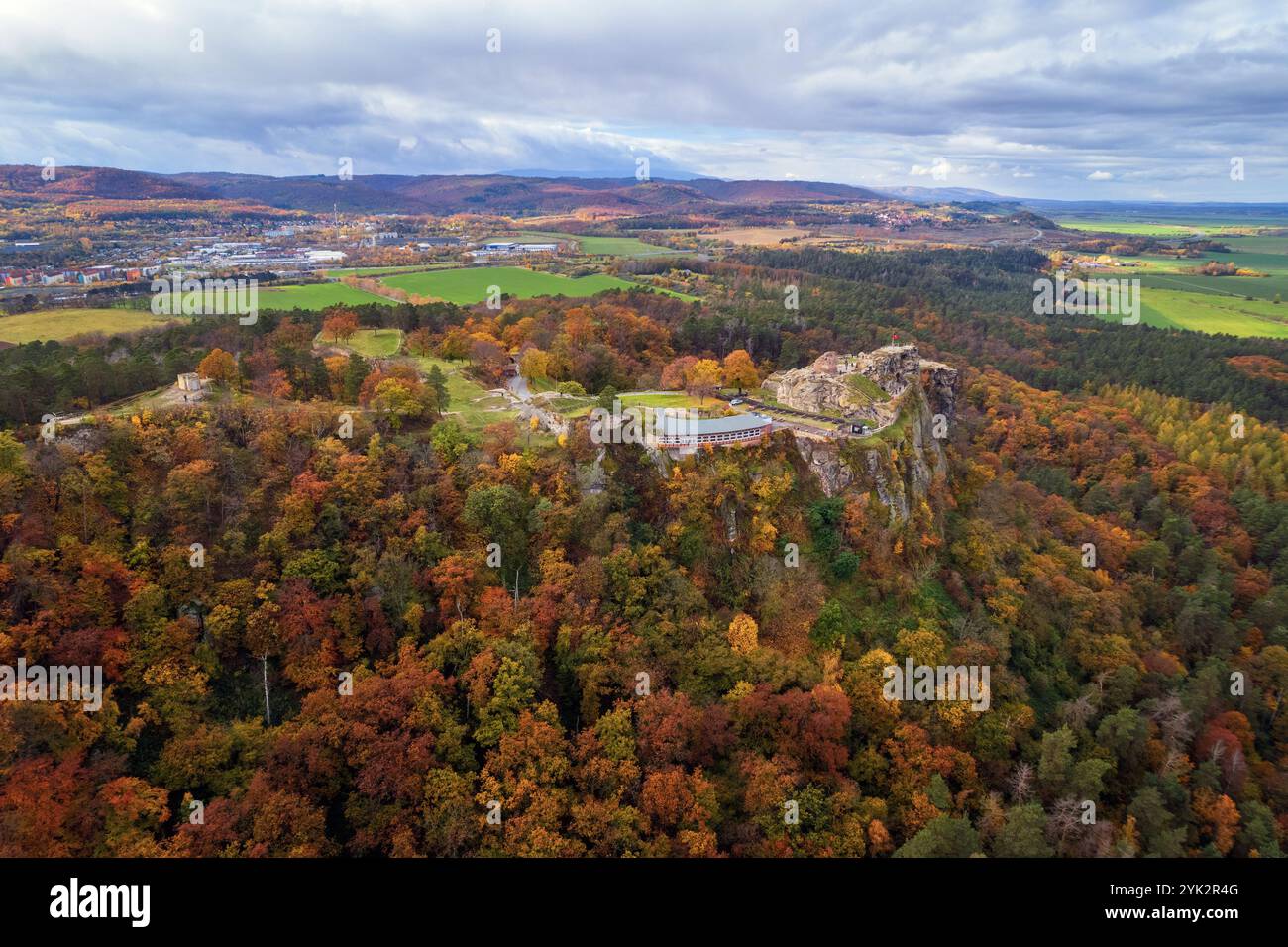 Autunno, vista aerea, montagna, foresta, Regenstein, Harz, Sassonia-Anhalt, Germania, Europa Foto Stock