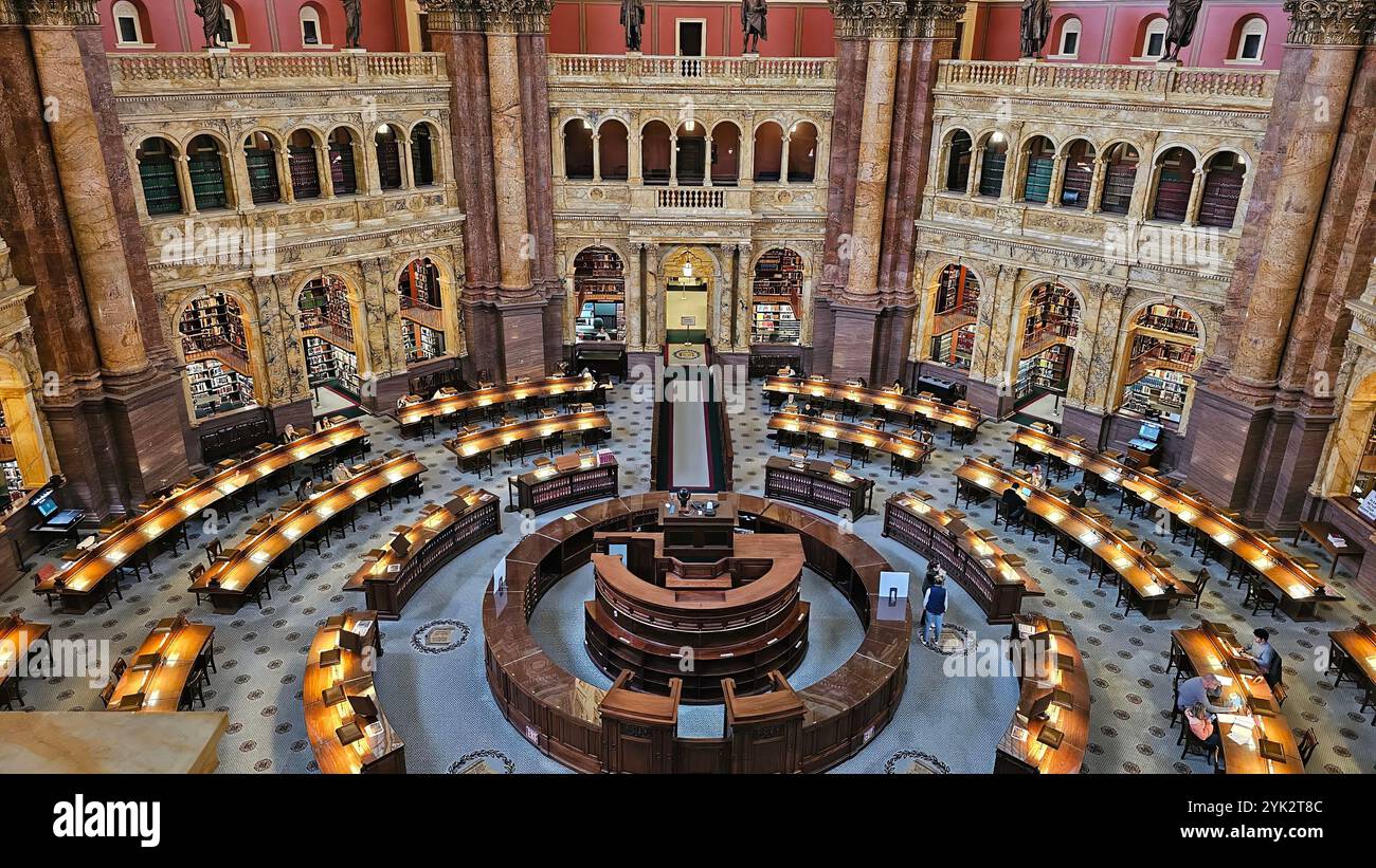 Washington DC-10 febbraio 2024: Sala lettura principale. Interno della cupola. Biblioteca del Congresso Thomas Jefferson Building, Washington, D.C. Foto Stock