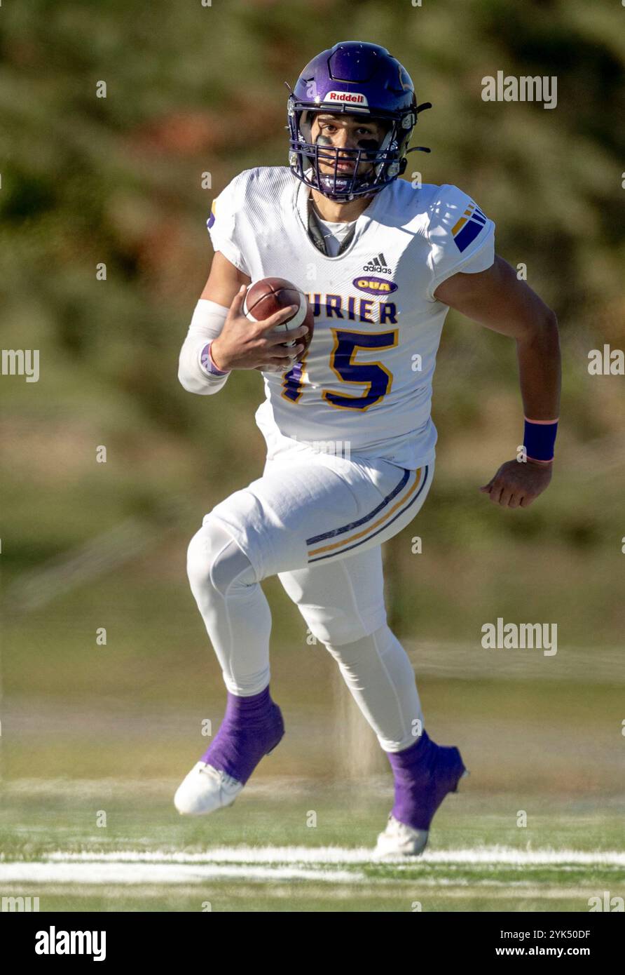 (Ottawa, Canada---19 ottobre 2024) Key'shaun Dorsey dei Golden Hawks della Laurier University. OUA regular season football - Laurier Golden Hawks 44 Carl Foto Stock