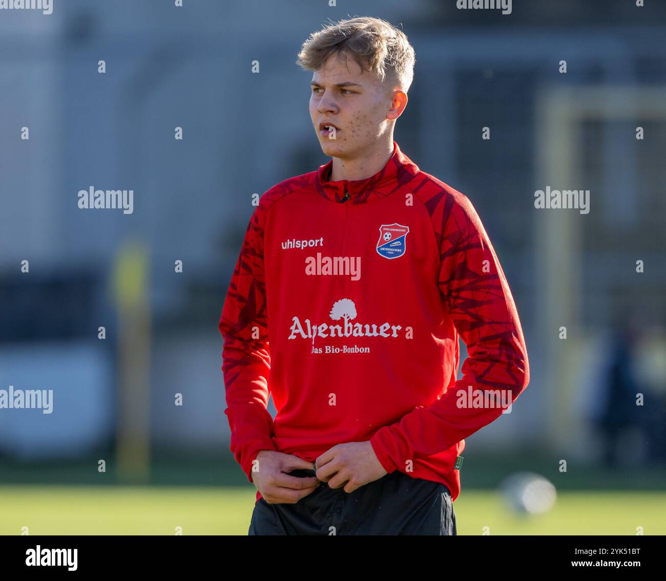 Marcel Martens (SpVgg Unterhaching, n. 28) beim Aufwaermen. GER, TSV 1860 Muenchen gegen SpVgg Unterhaching, Fussball, Bayerischer Totopokal, Viertelfinale, Saison 2024/2025, 16.11.2024. foto: Eibner-Pressefoto/Heike Feiner Foto Stock