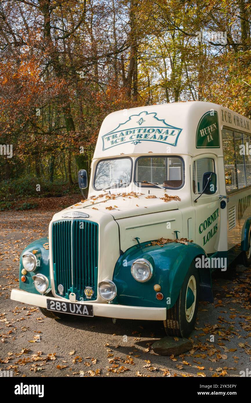 Gelateria tradizionale nei giardini del National Museum of History, St Fagans, Cardiff, Galles Foto Stock