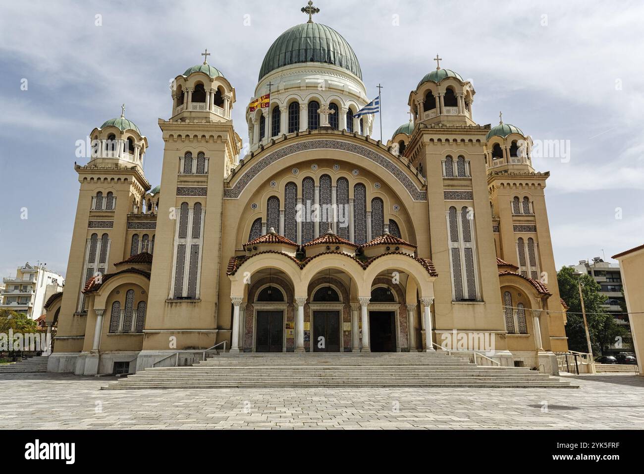 Chiesa neo-bizantina di Agios Andreas, cattedrale, luogo di pellegrinaggio per cristiani ortodossi, vista laterale, Patrasso, Peloponneso, Grecia occidentale, Grecia Foto Stock