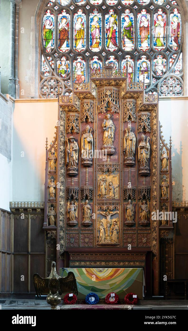 Coro, canto e finestra est di King's Lynn Minster - Chiesa di St Margaret - mercato del sabato, King's Lynn, North Norfolk, Norfolk, Inghilterra, REGNO UNITO Foto Stock