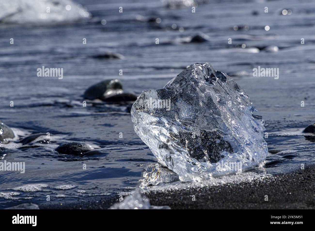 Diamond Beach a mezzogiorno, Joekulsarlon, costa sud, isola Foto Stock