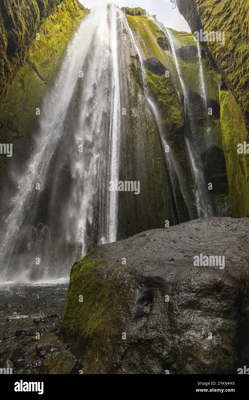 Cascata di Gljufrabui, costa meridionale, Islanda, Europa Foto Stock