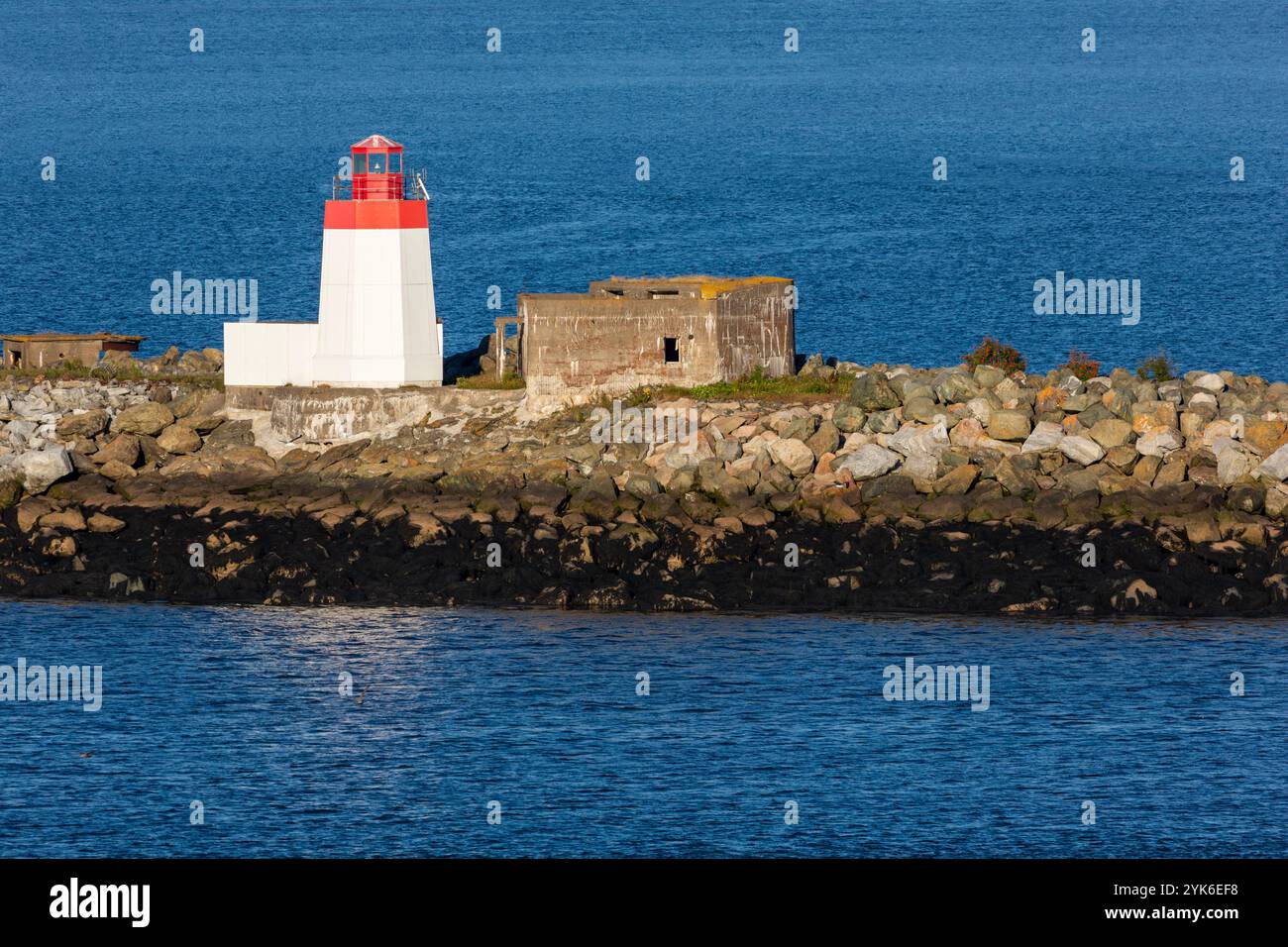 Faro di Courtenay Bay Breakwater, Bay of Fundy, Saint John, New Brunswick, Canada Foto Stock