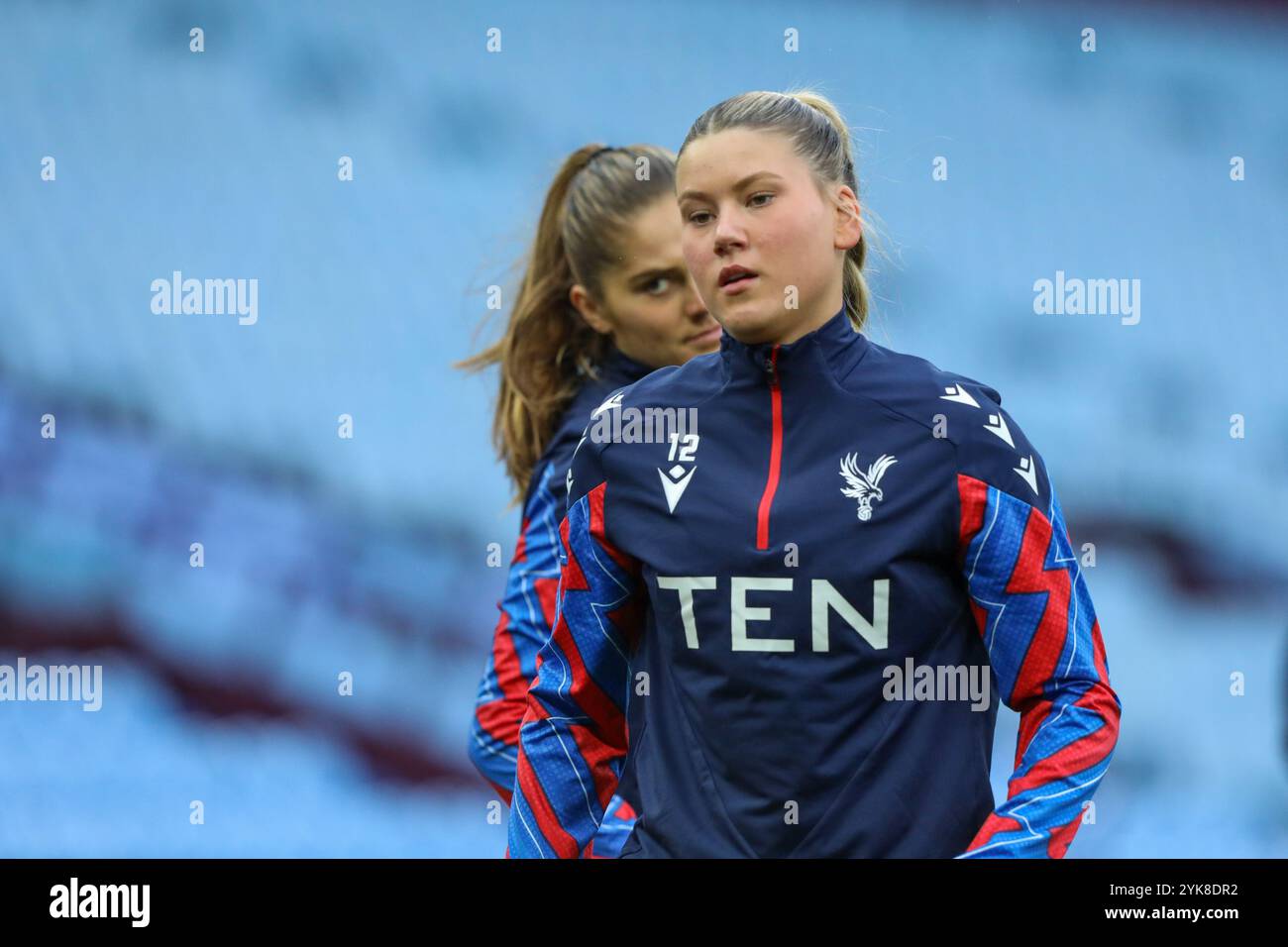 Birmingham, Regno Unito. 17 novembre 2024. Colpo alla testa di Poppy Pritchard (Palazzo di cristallo 12). Aston Villa V Crystal Palace, WSL, Villa Park, Birmingham. (Sean Walsh/SPP) credito: SPP Sport Press Photo. /Alamy Live News Foto Stock