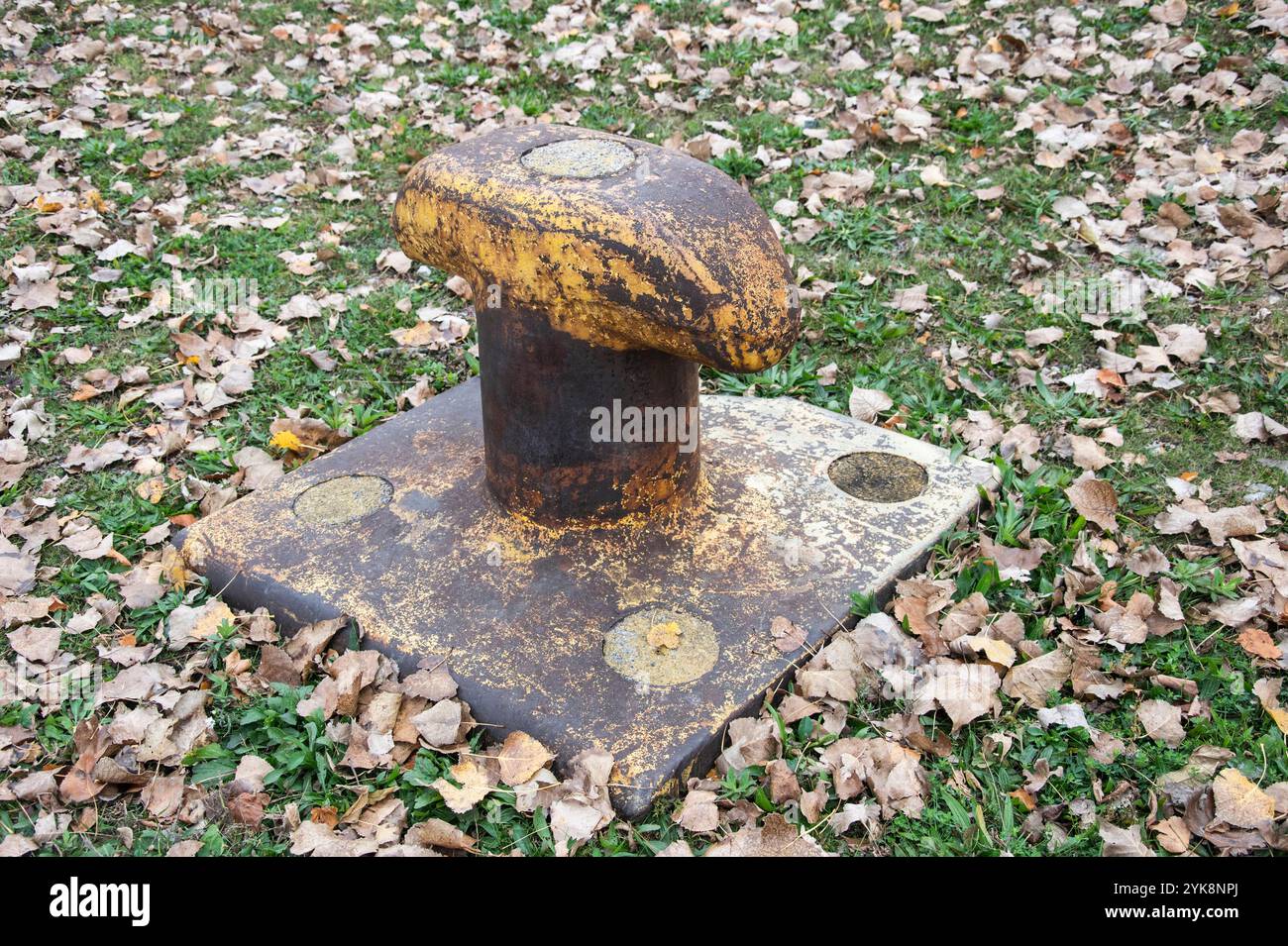 Palco giallo al Queen's Dock in Sandwich Street a Windsor, Ontario, Canada Foto Stock