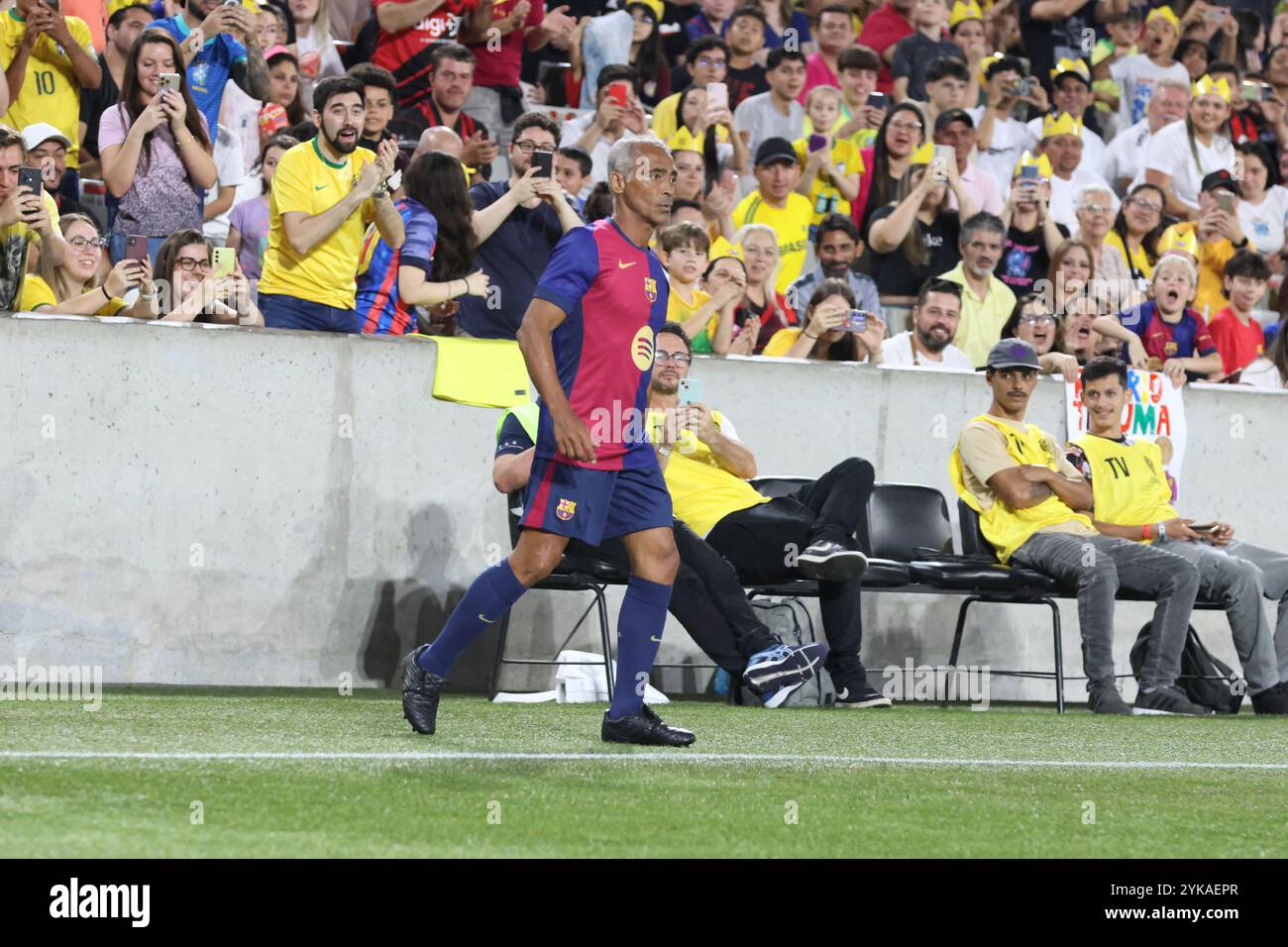Curitiba, Parana, Brasile. 17 novembre 2024. Curitiba (pr), 17/11/2024- ospedale pequeno principe/Legends pele/barcelona- giocatore romario durante la partita tra leggende pequeno principe e leggende barca in una partita di beneficenza a favore della salute dei bambini e dei giovani presso l'istituto di ricerca pele pequeno principe, tenutasi nella città di curitiba, nella notte di questa domenica 17 novembre 2024. (Credit Image: © Edson De Souza/TheNEWS2 via ZUMA Press Wire) SOLO PER USO EDITORIALE! Non per USO commerciale! Foto Stock