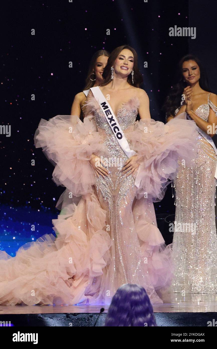 Città del Messico, Messico. 16 novembre 2024. Miss Mexico Maria Fernanda Beltran partecipa alla 73a edizione del concorso Miss Universo Pageant Competition presso la Mexico City Arena di città del Messico, Messico, il 16 novembre 2024. (Foto di Yamak Perea/ Eyepix Group) (foto di Eyepix/NurPhoto) crediti: NurPhoto SRL/Alamy Live News Foto Stock