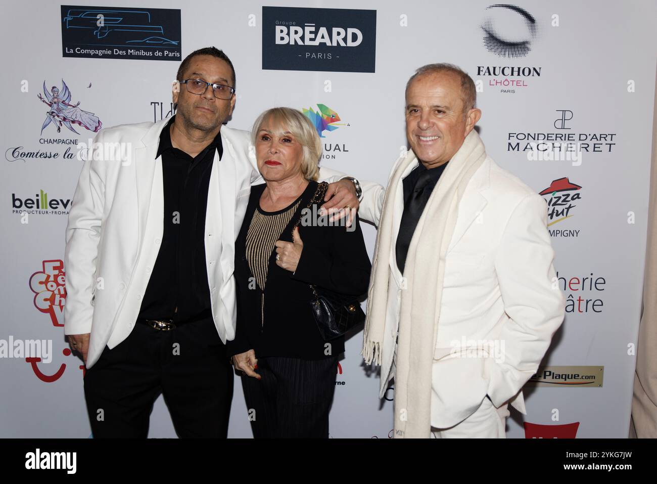 Nogent-sur-Marne, Francia. 17 novembre 2024. Il presidente fondatore del Citestars David Donadei, ospite e Pierre Lechantre partecipano alla cerimonia di gala del 26° anniversario dell'associazione CiteStars des Etoiles d'Or 2024 al Pavillon Baltard il 17 novembre 2024 a Nogent-sur-Marne, Francia. Crediti: Bernard Menigault/Alamy Live News Foto Stock