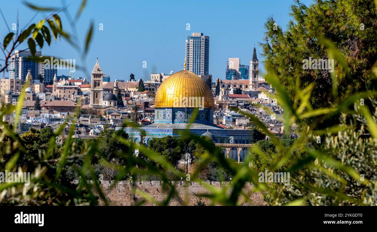 La moschea di al Aqsa e il Monte del Tempio sono visti dal Monte degli Ulivi Foto Stock