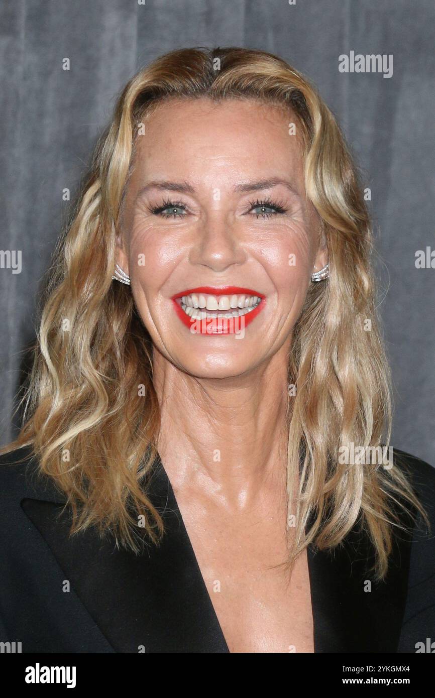 Circa 17 novembre 2024. Connie Nielsen agli arrivi per il 15° Governors Awards, il Ray Dolby Ballroom a Ovation Hollywood, Los Angeles, CA, 17 novembre 2024. Crediti: Priscilla Grant/Everett Collection/Alamy Live News Foto Stock