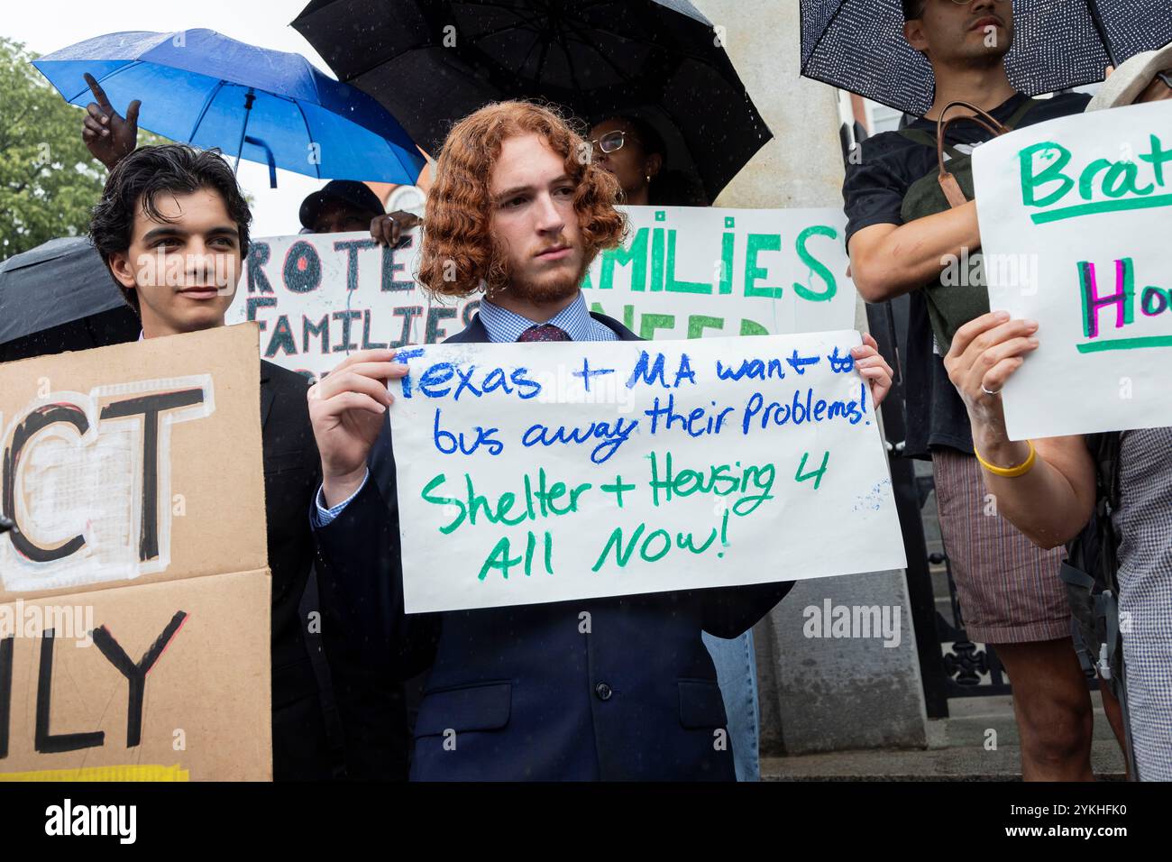 29 luglio 2024. Boston, Massachusetts. I sostenitori e le famiglie si sono riuniti lunedì per esortare i legislatori ad agire per le famiglie senzatetto in Massachusetts. Il Ri Foto Stock