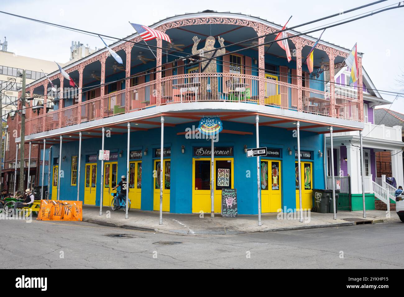 Edificio del ristorante DAT Dog in Frenchman Street, New Orleans, Louisiana. Foto Stock