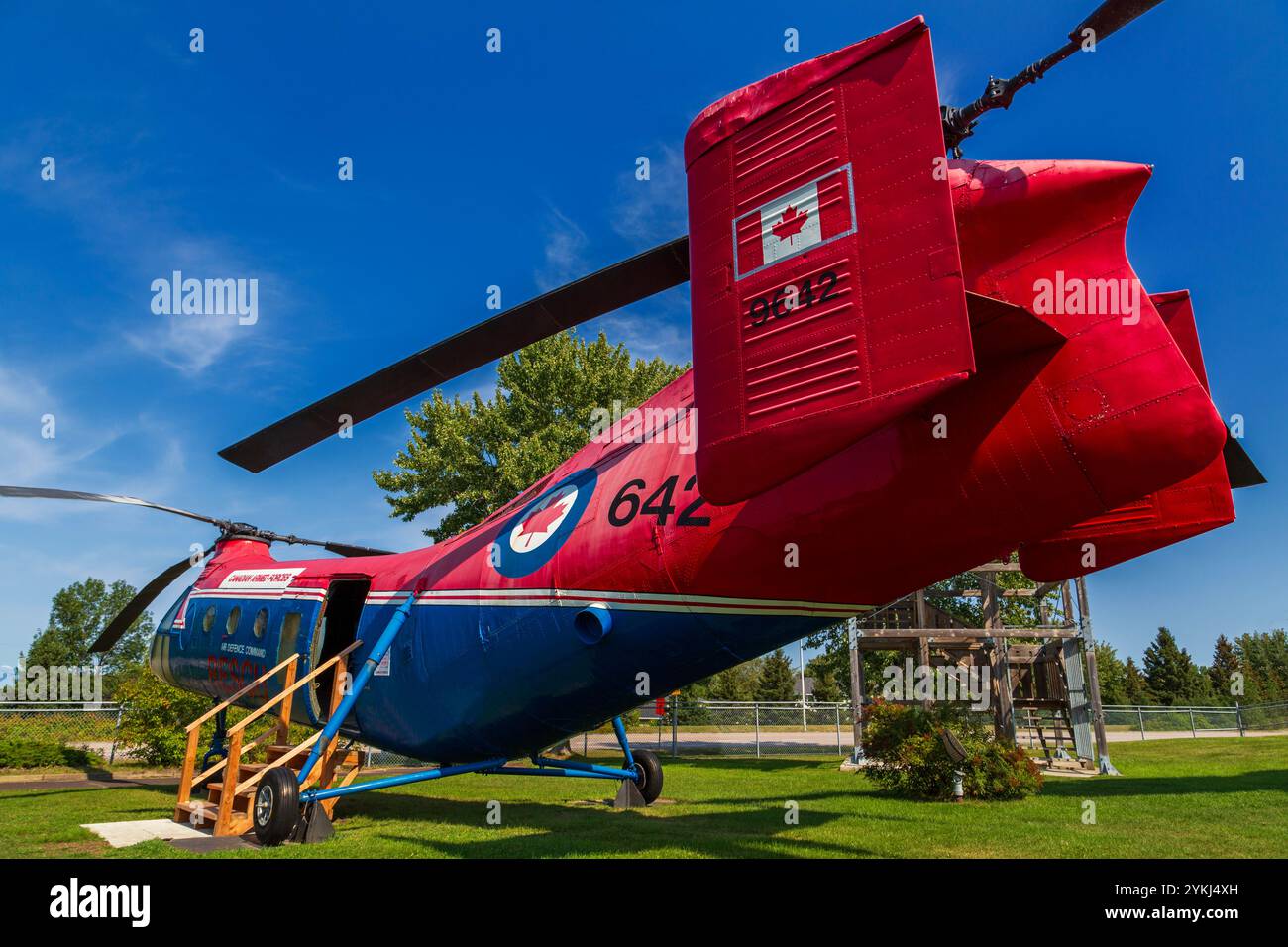 Elicottero di soccorso, Museo della difesa aerea di Bagotville, Sagueney City, Quebec, Canada Foto Stock