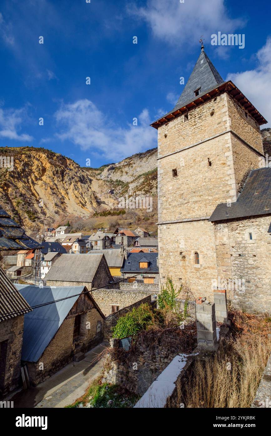 Chiesa parrocchiale, sin, Sobrarbe, Huesca, Aragona, catena montuosa dei Pirenei, Spagna. Foto Stock