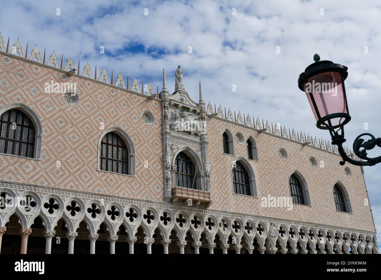 Palazzo Ducale e lampada, Venezia Foto Stock