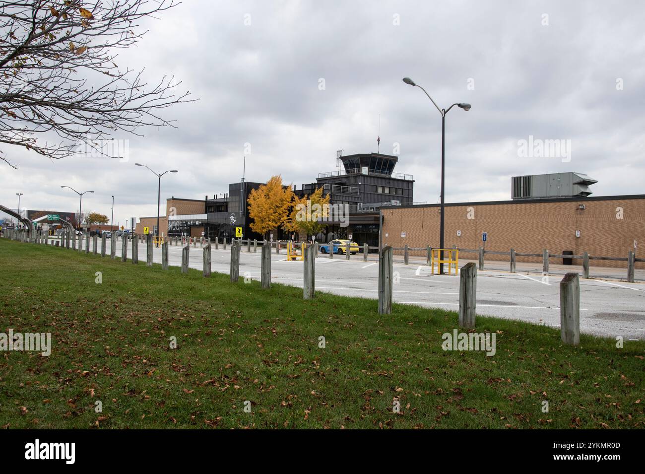 Terminal dell'aeroporto su County Road a Windsor, Ontario, Canada Foto Stock