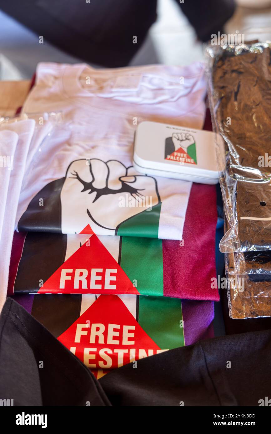 Botswana, Gaborone, 23 agosto 2024, ONG volontarie merci create per l'evento palestinese Lives Matter, tenutosi all'aperto per sostenere la lotta Foto Stock